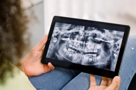 A patient seeing her x ray